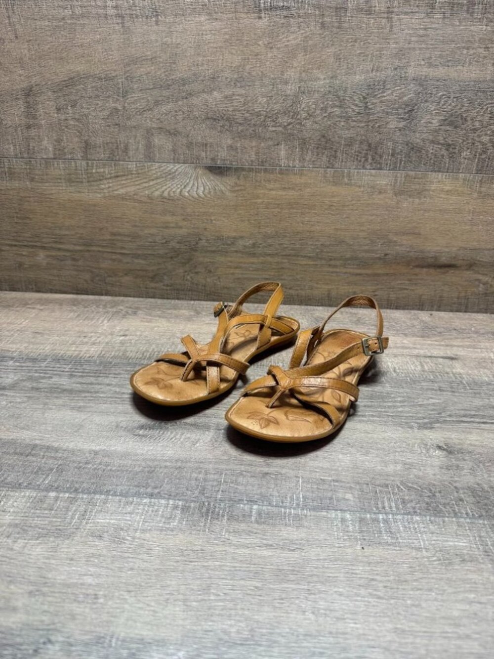 Born Tan Leather Strappy Sandals Women's Size 6